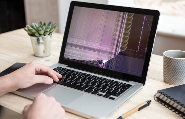 Macam-macam Kerusakan yang Mengharuskan Ganti LCD Laptop Asus